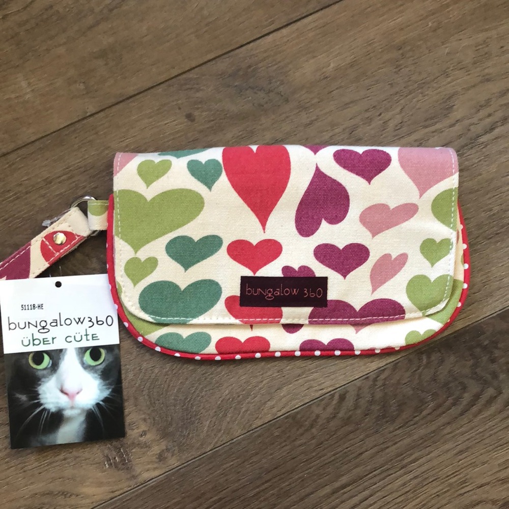 Bungalow 360 Women's Cotton Canvas Heart Wristlet - New with Tags